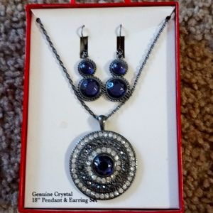 Necklace and earring set